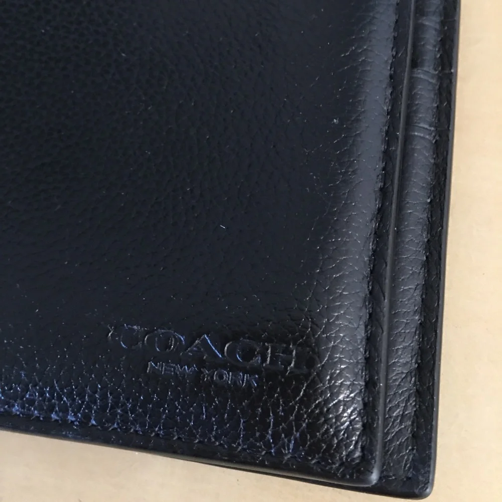 COACH Men's Black Leather Bifold Wallet